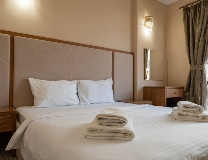 Джуниор 2-местный 2-комнатный с балконом (море) - Отель Faors / Форс Гудаута