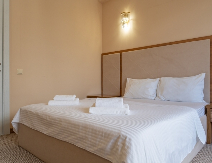 Джуниор 2-местный 2-комнатный с балконом (море) - Отель Faors / Форс Гудаута